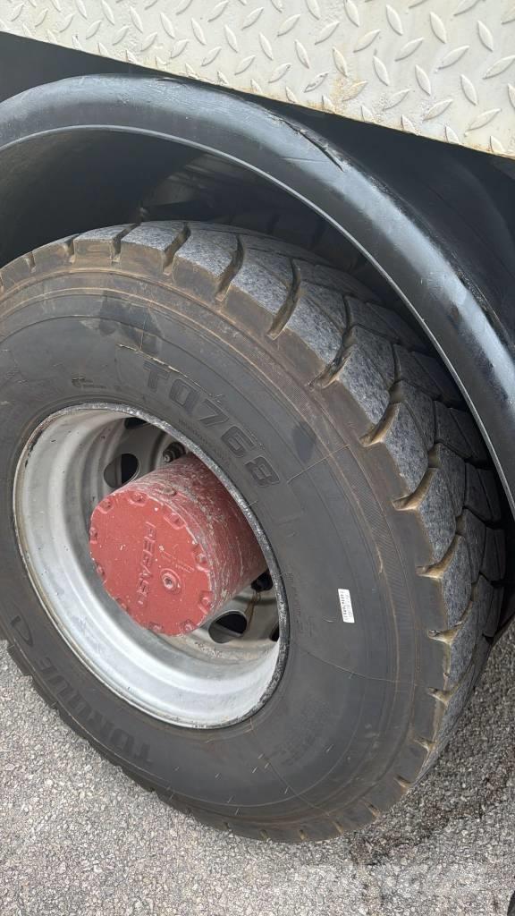 BOMBA HORMIGON Betonipumppuautot