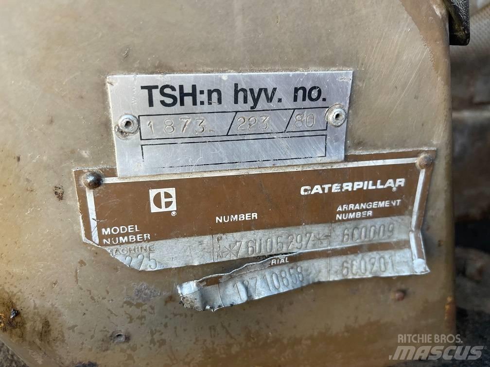 CAT 225 Telakaivukoneet