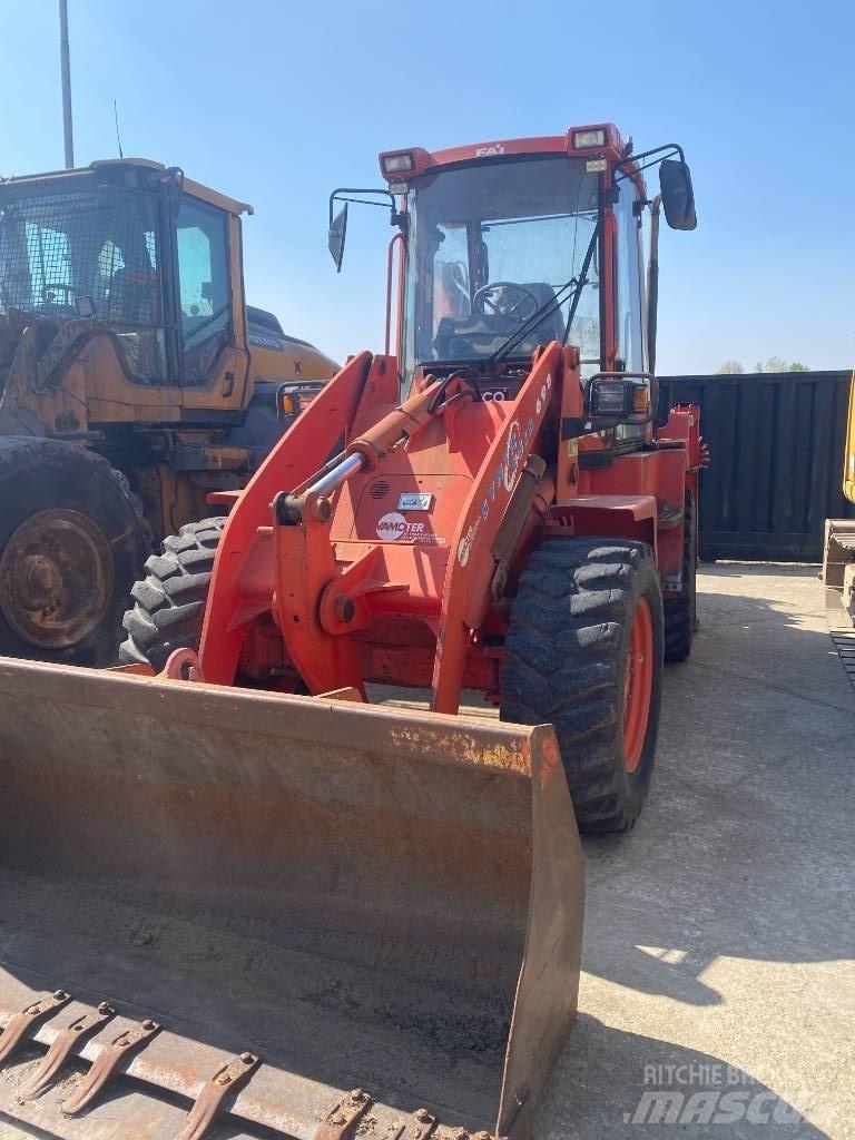 Fai KOMATSU 595s Kaivurikuormaajat