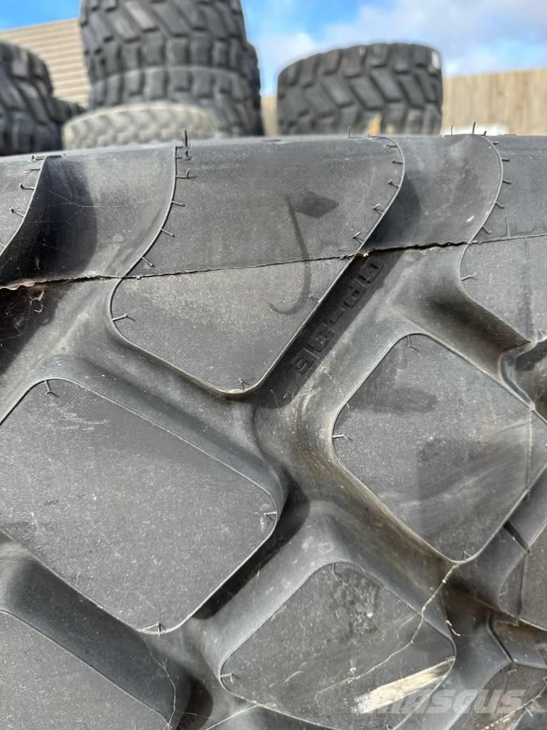 Goodyear 20.5R25 Renkaat ja vanteet