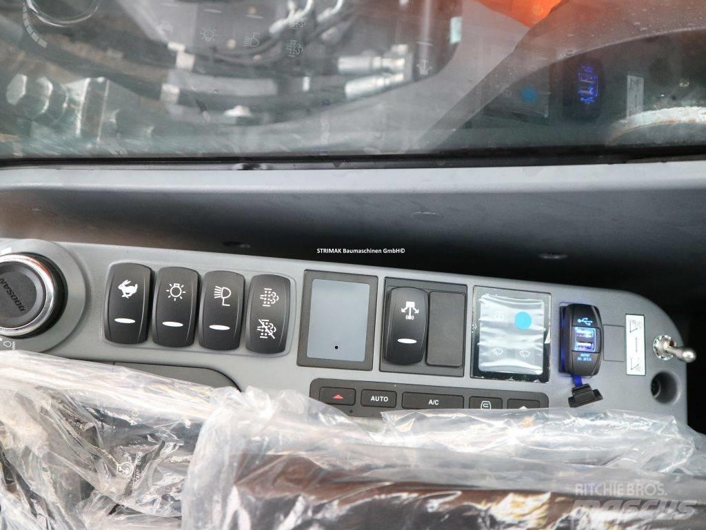 Doosan DX 210 LC-7 Telakaivukoneet