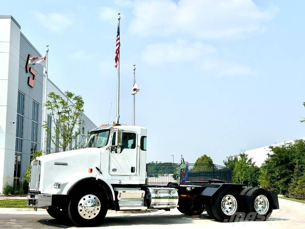 Kenworth T 800 Vetopöytäautot
