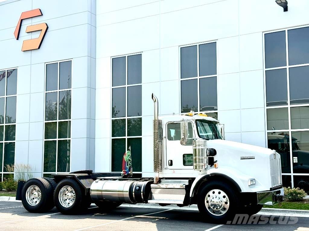 Kenworth T 800 Vetopöytäautot