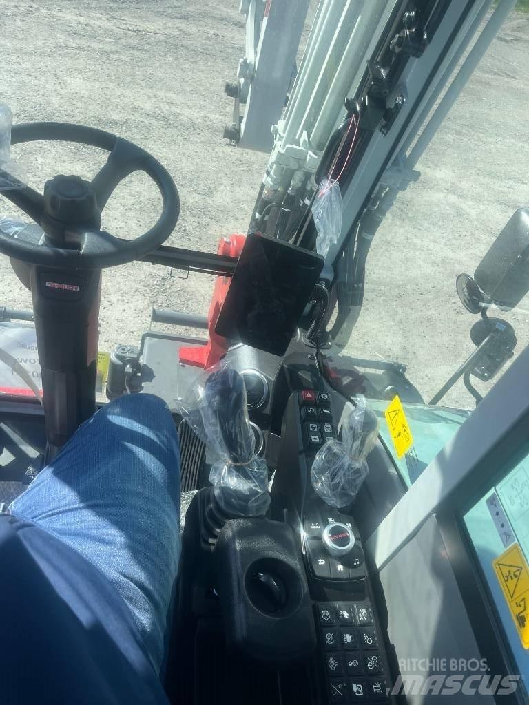 Takeuchi TB 370 W Pyöräkaivukoneet