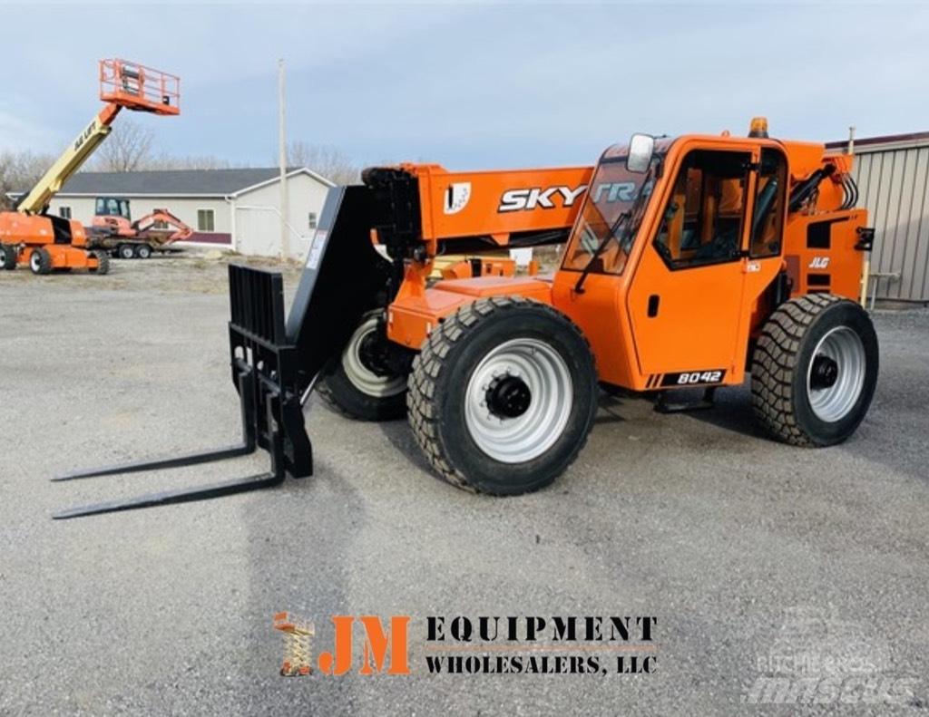 SkyTrak 8042 Kurottajat