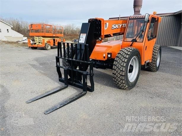 SkyTrak 8042 Kurottajat