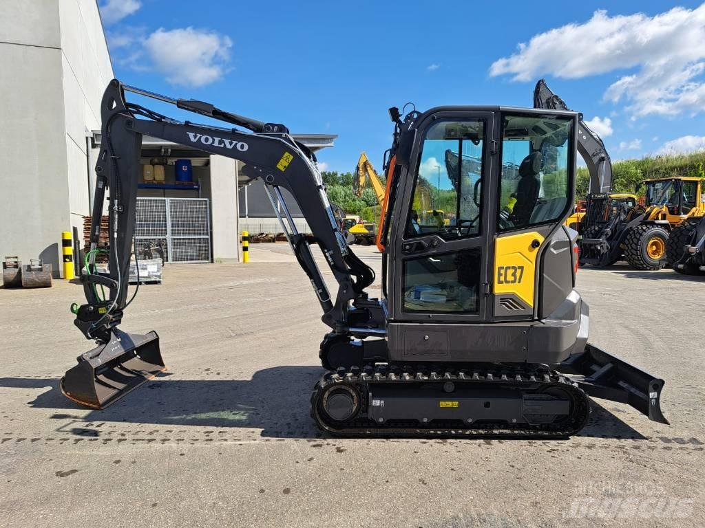Volvo EC 37 F Minikaivukoneet < 7t