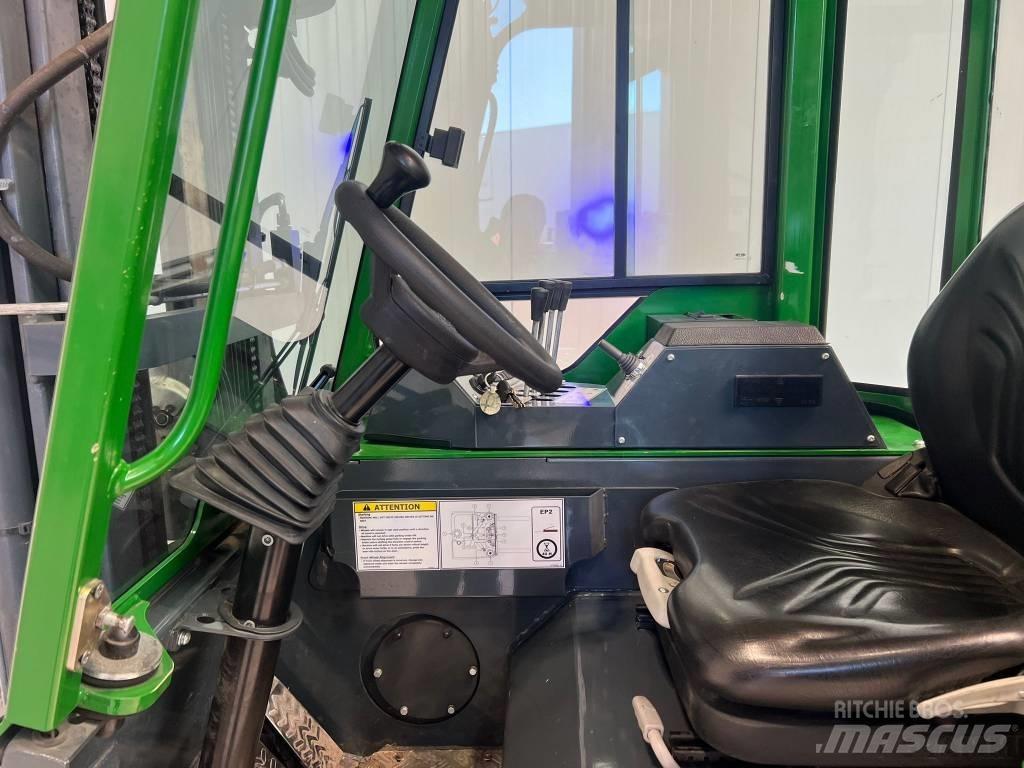 Combilift CBE2500 Nelitietrukit