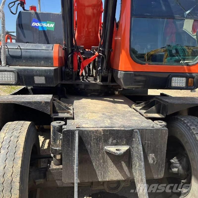 Doosan DX150W Pyöräkaivukoneet