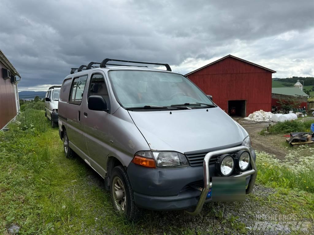 Toyota Hiace 4x4 Pakettiautot