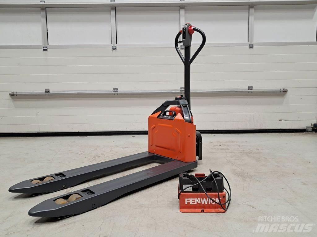 Linde MT12 Lavansiirtotrukit