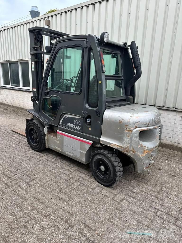 Nissan FDG02E7 Muut haarukkatrukit