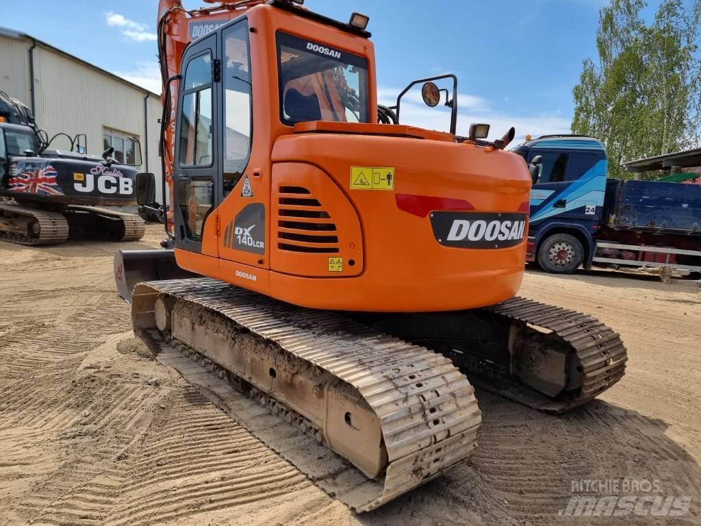 Doosan DX 140 LC-3 Telakaivukoneet