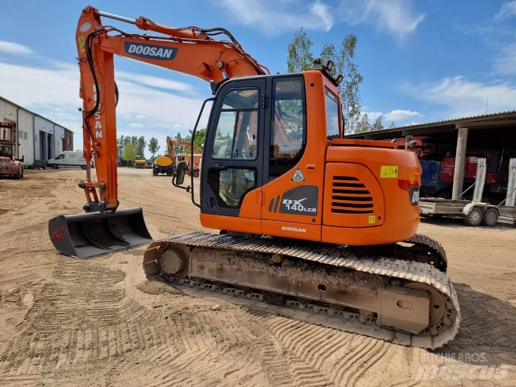 Doosan DX 140 LC-3 Telakaivukoneet