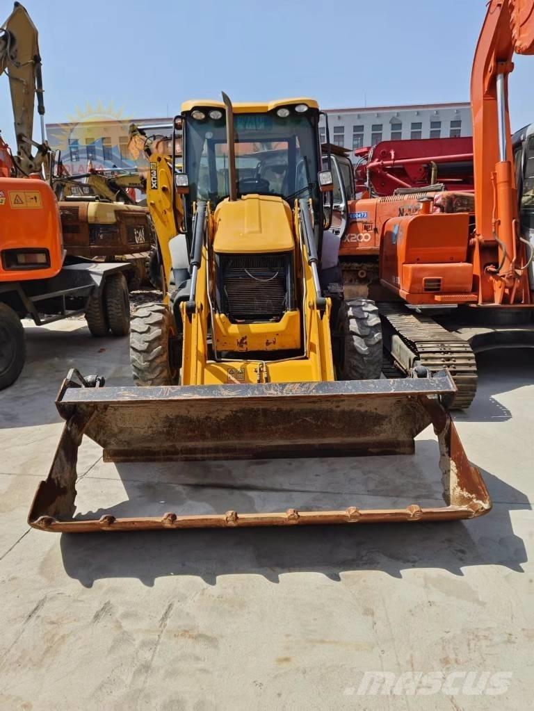 JCB 3 CX Kaivurikuormaajat