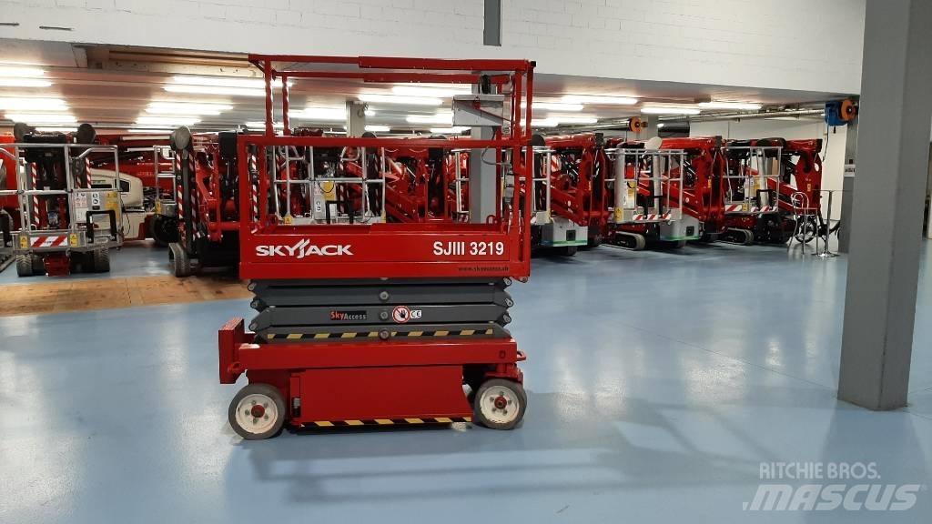 SkyJack SJIII 3219 Saksilavat