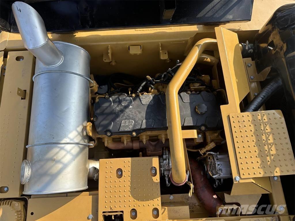 CAT 330 D L Telakaivukoneet