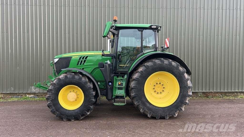 John Deere 6215R Traktorit