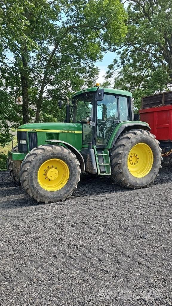 John Deere 6910 Traktorit