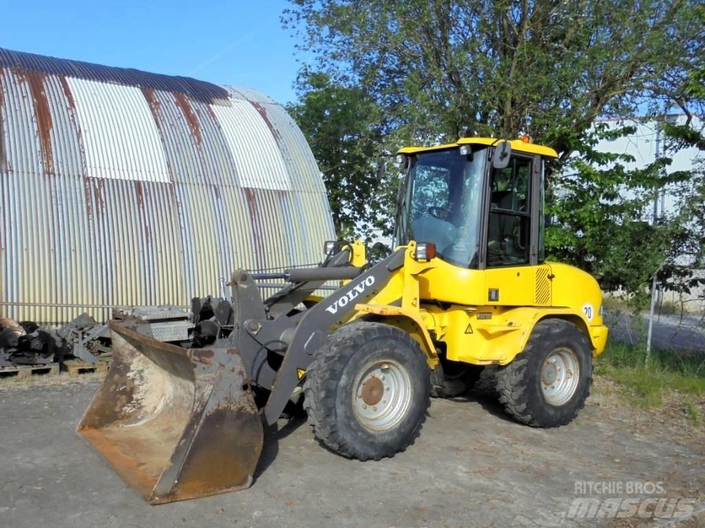 Volvo L 30 B-Z/X Pyöräkuormaajat