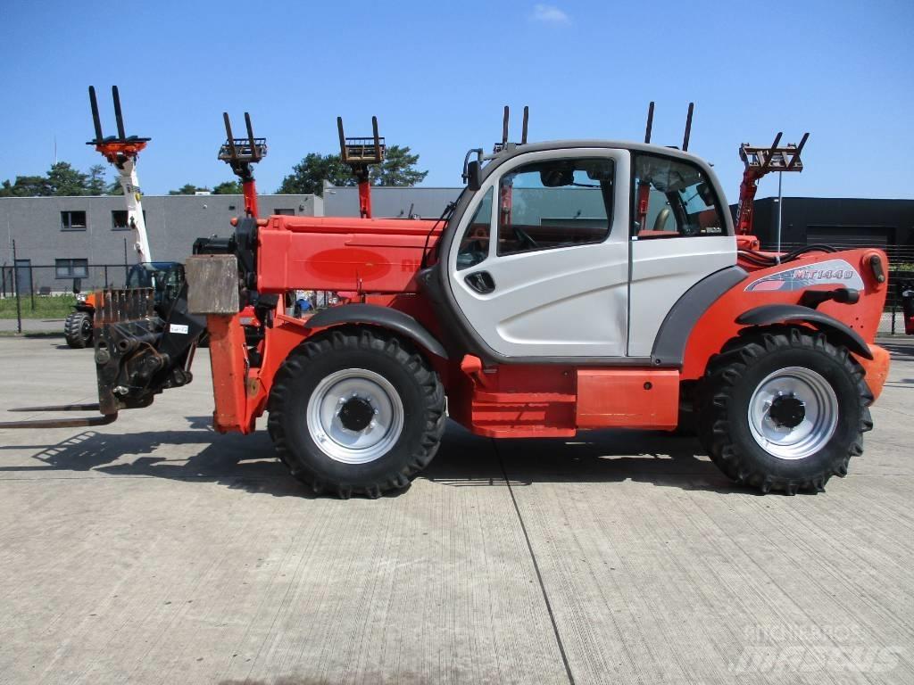 Manitou MT 1440 (157) Kurottajat