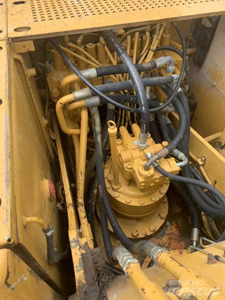 CAT 320 C Telakaivukoneet