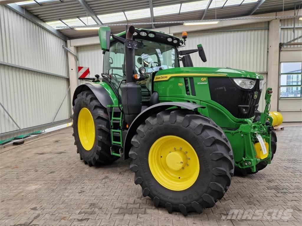 John Deere 6R 250 Traktorit