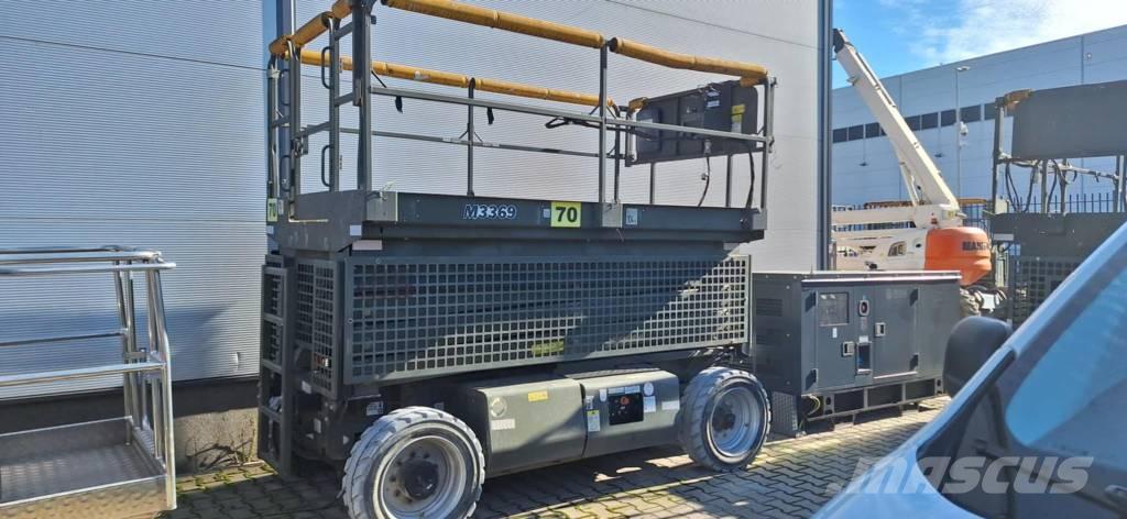 JLG M 3369 Saksilavat