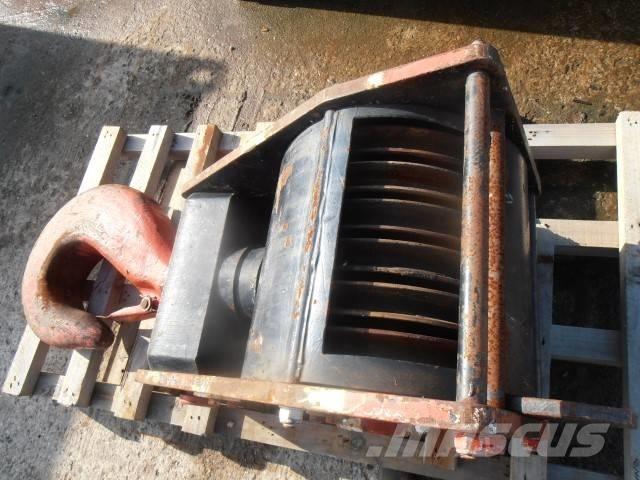 Hitachi Hookblock Muut