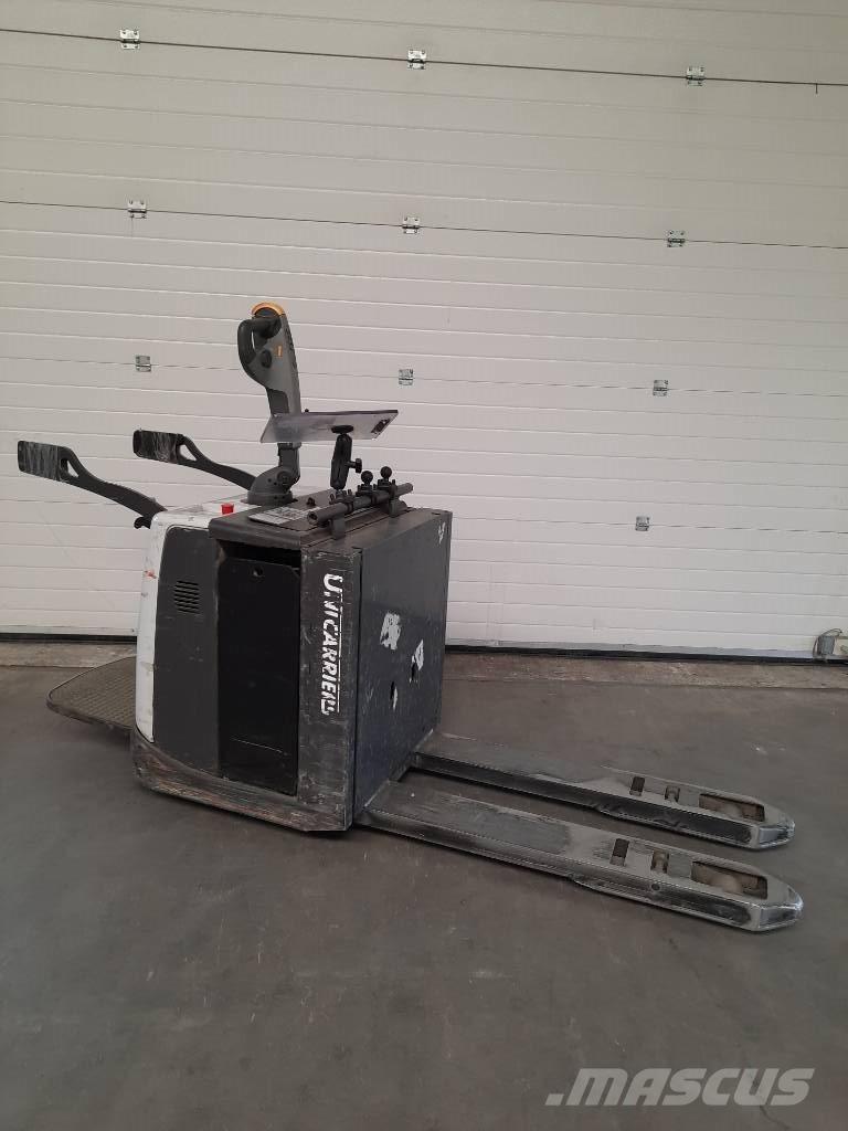 UniCarriers PMR200 Lavansiirtotrukit ajotasolla