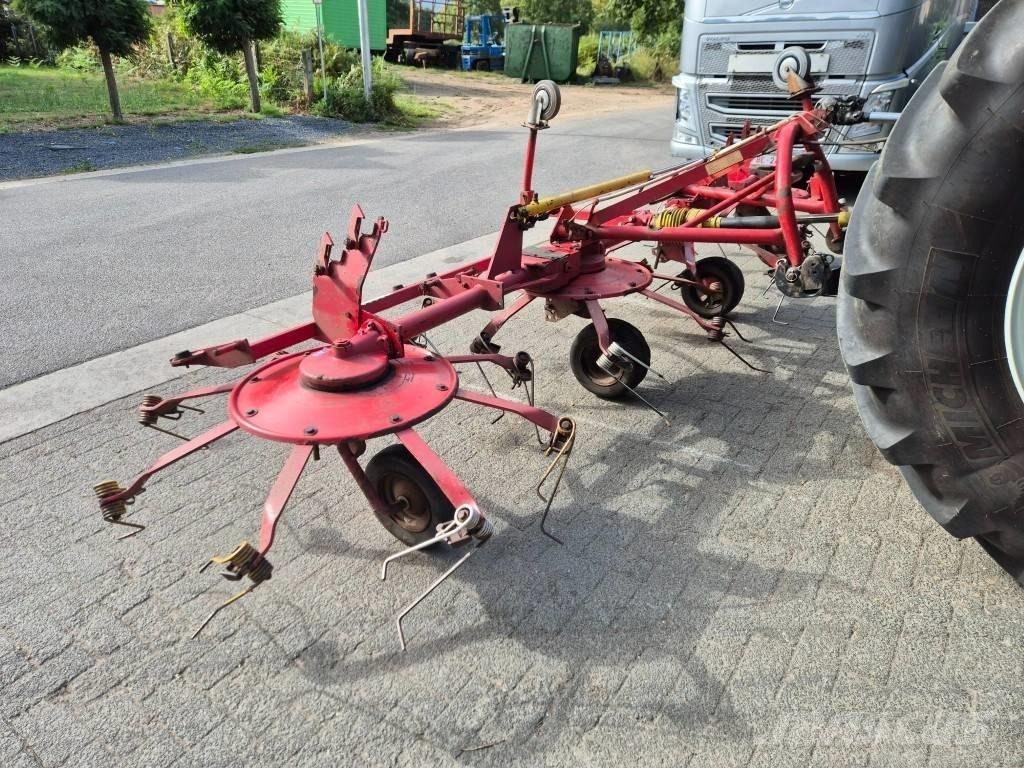 Lely Lotus 600 Pöyhimet ja haravat