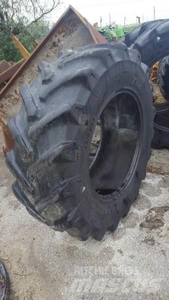  Pneu 480/70R30 Renkaat ja vanteet