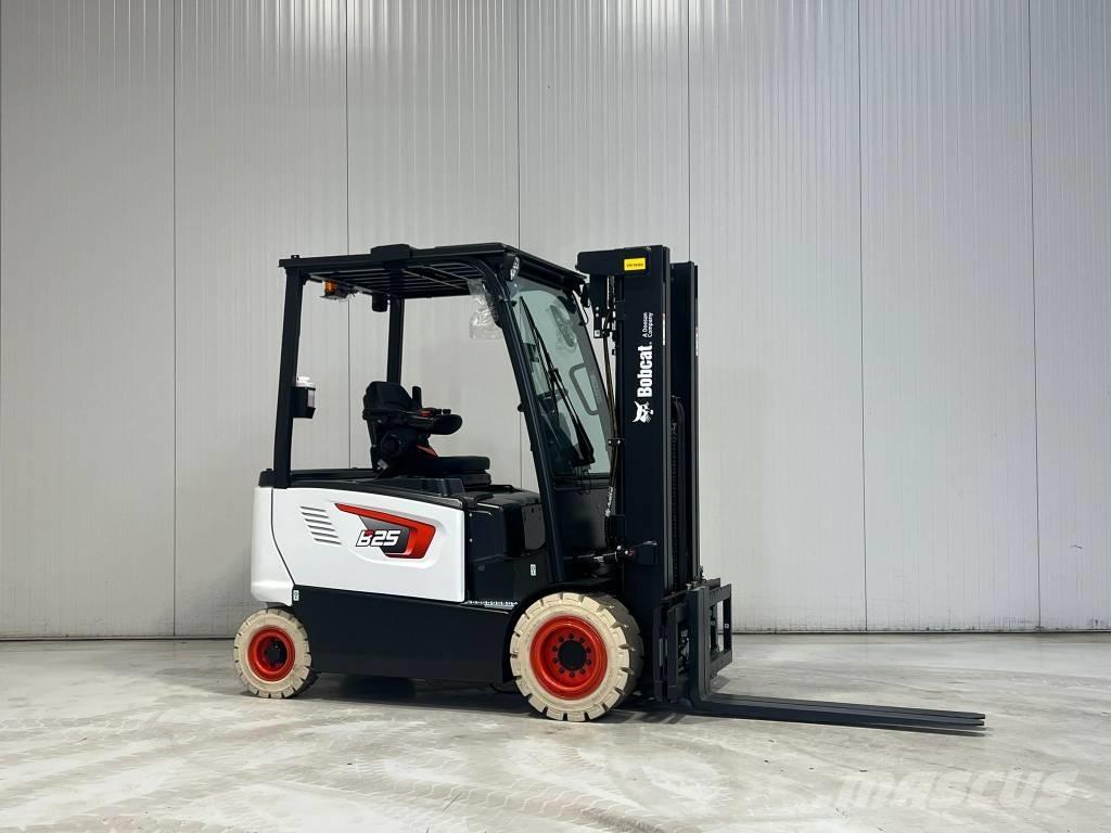 Bobcat B25X-7 PLUS Sähkötrukit