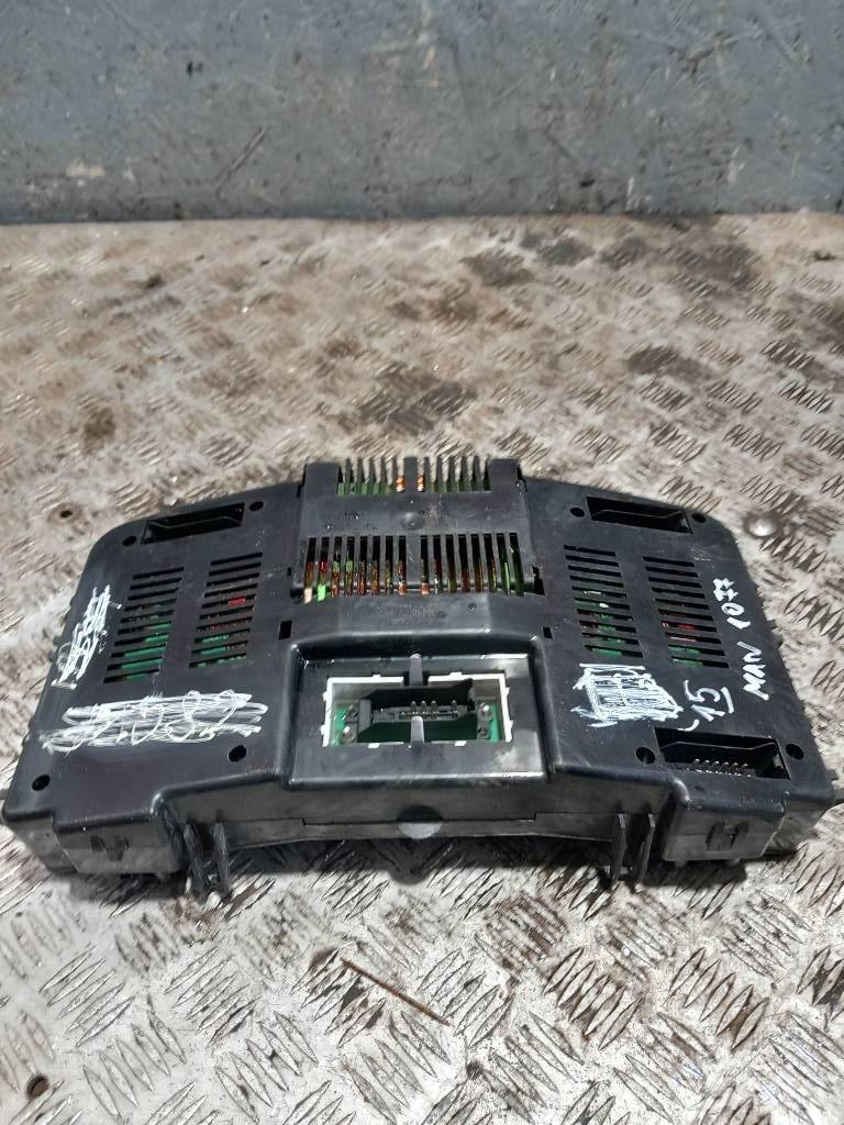 MAN TGA 81272026158 Ohjaamot ja sisustat