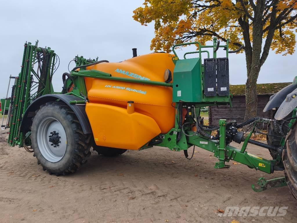 Amazone UX 4200 Hinattavat ruiskut