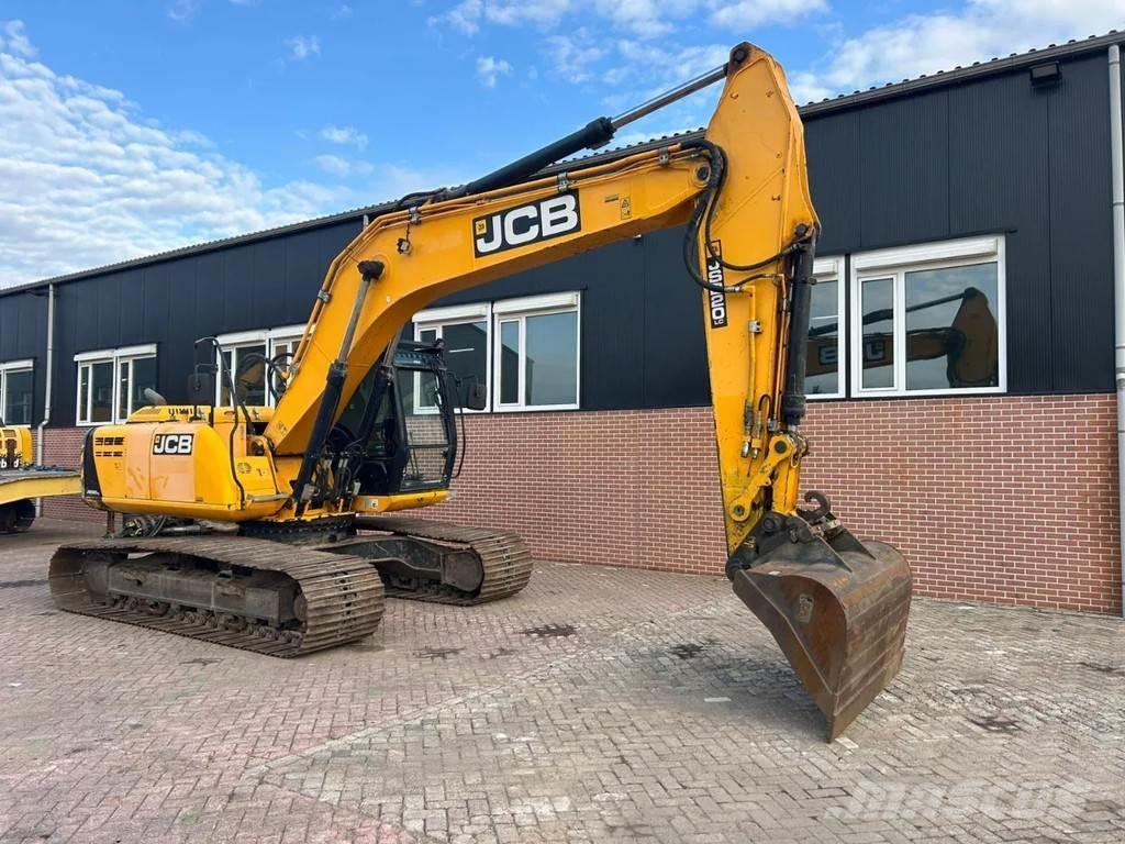 JCB JS220LC Telakaivukoneet