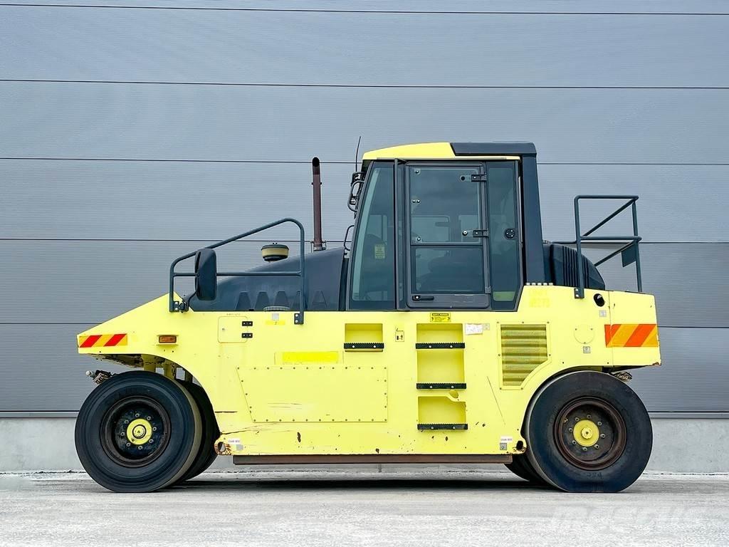 Ammann AP 240 Kumipyöräjyrät