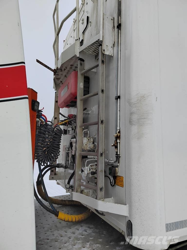 Knapen K 502 Hakepuoliperävaunut