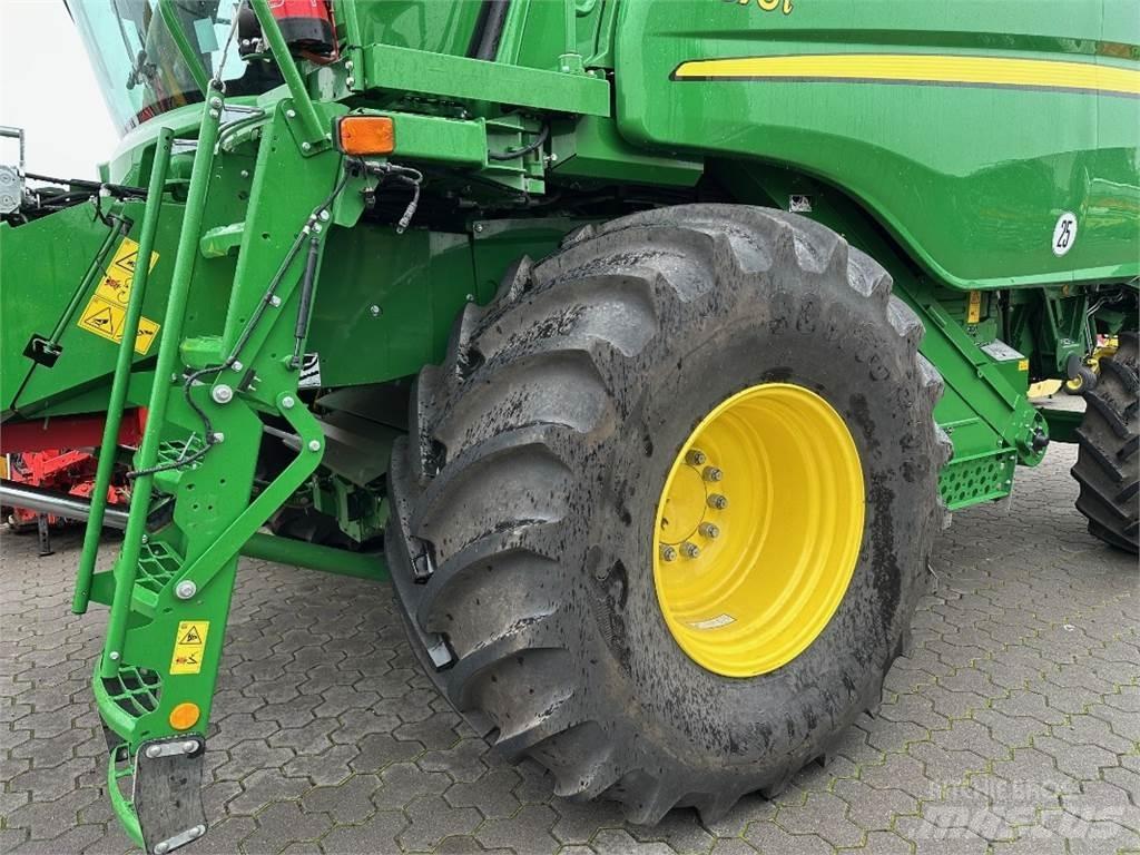 John Deere T 670 i Leikkuupuimurit