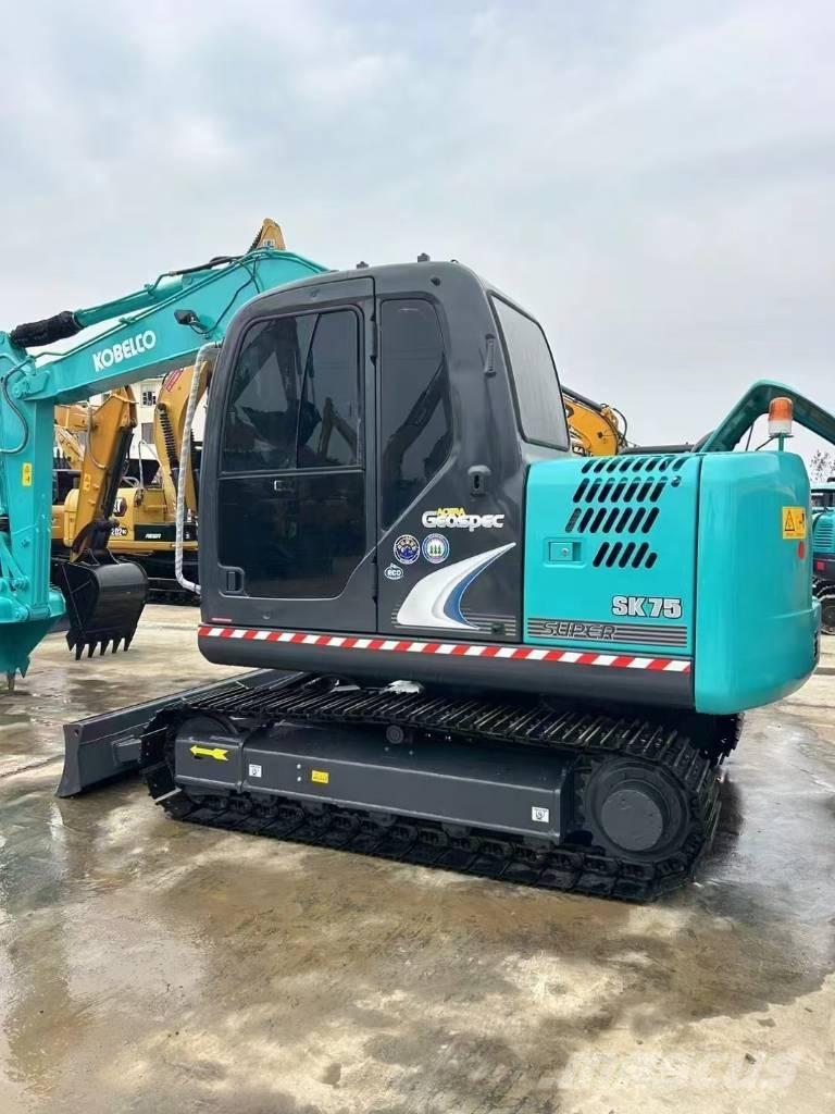 Kobelco SK 75 Telakaivukoneet