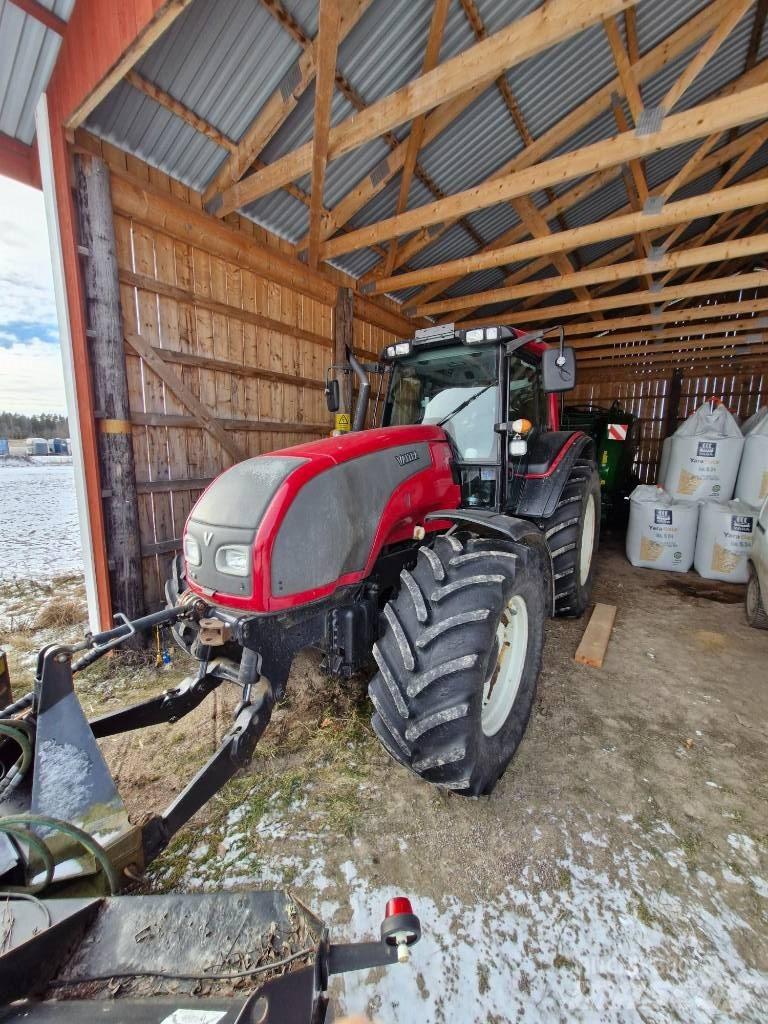 Valtra T 151 hitchec Traktorit