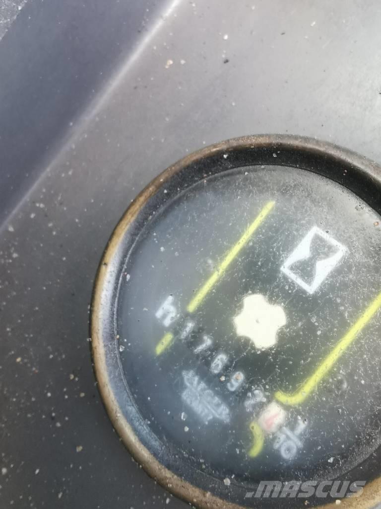 CASE WX 150 Pyöräkaivukoneet