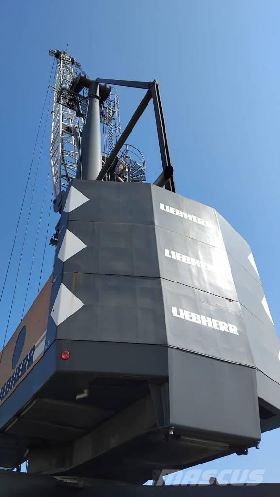 Liebherr LHM 280 Satamanosturit