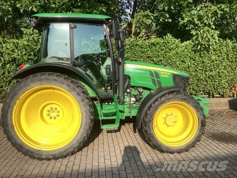 John Deere 5090M Traktorit