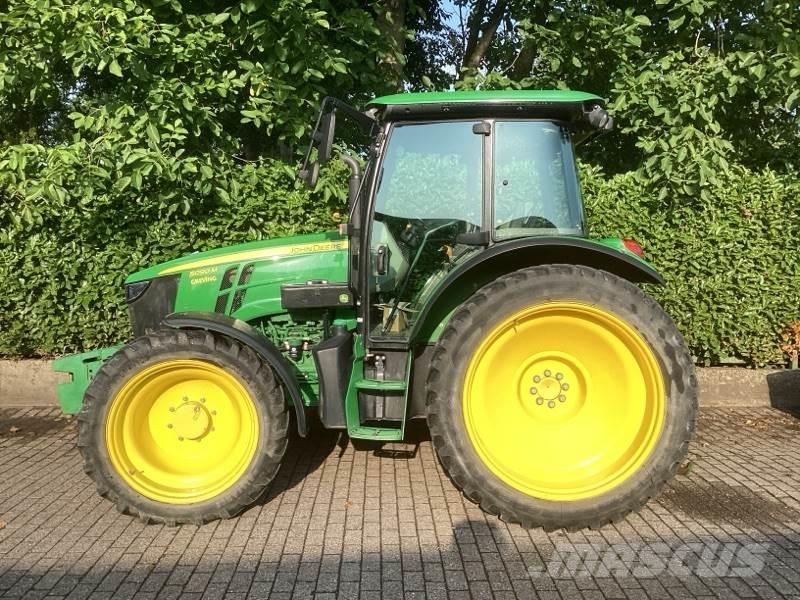 John Deere 5090M Traktorit
