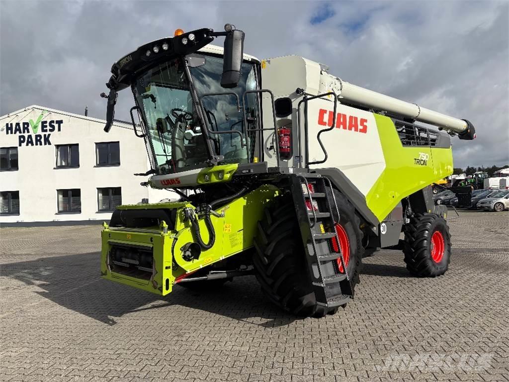CLAAS TRION 750 Leikkuupuimurit