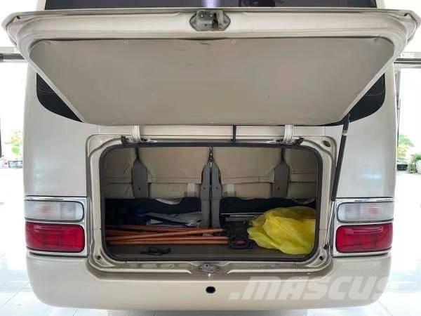 Toyota Coaster Bus Minibussit