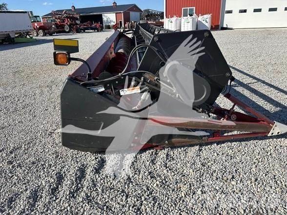 Case IH 1020 Leikkuupöydät