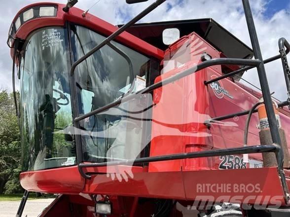 Case IH 2588 Leikkuupuimurit