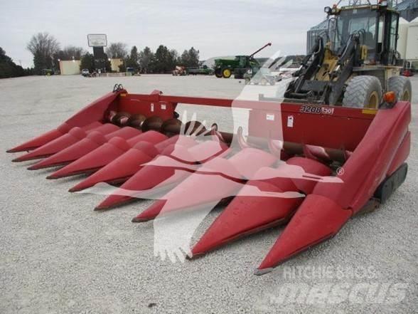 Case IH 3208 Leikkuupöydät